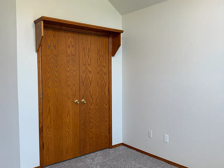 425 Plantation Ter — Photo 18