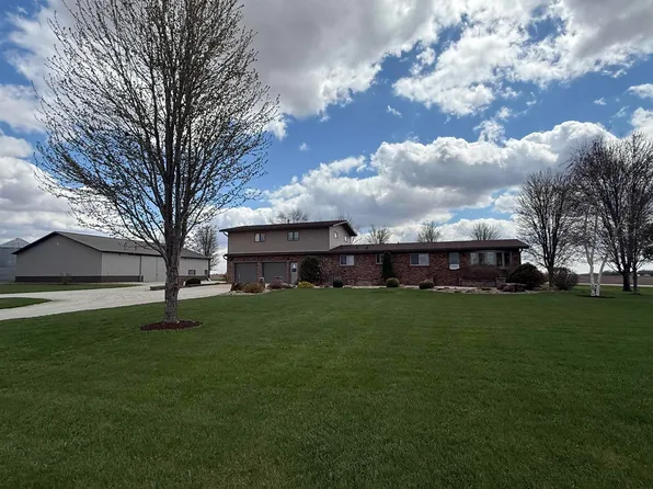 10554 N Ave, Maynard, IA 50655