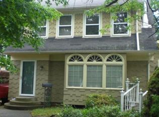 983 N Howard St, Akron, OH 44310