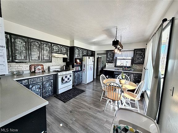 5th image of 15131 Tavern Rd