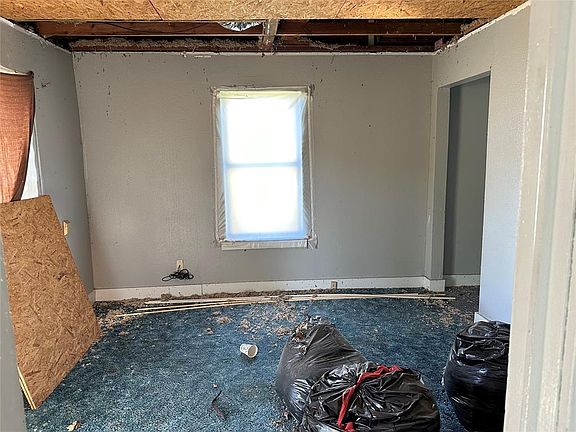 3rd image of 206 4th Penn West St