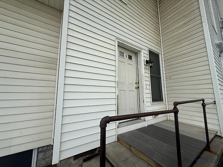16 N Main St — Photo 13