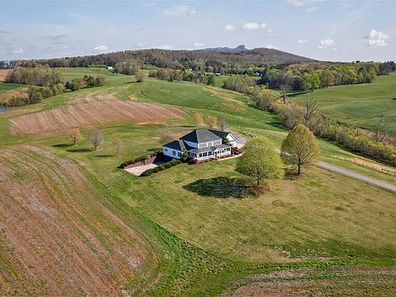 3rd image of 363 Kiger Rd