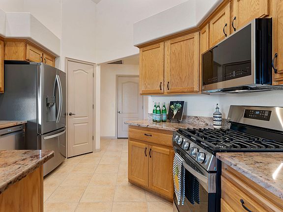 5th image of 1730 Stonebridge Dr Unit 32