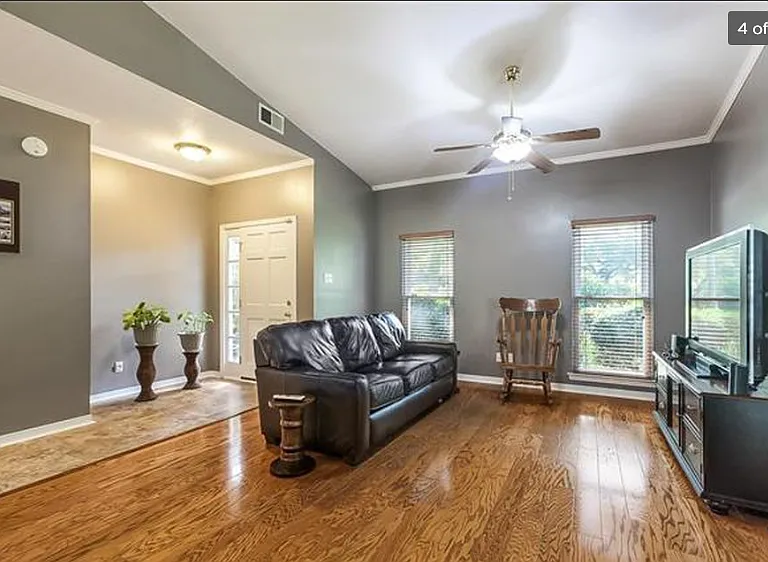 1560 Rapatel St — Photo 3