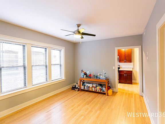 5th image of 2030 W Berwyn Ave APT 2