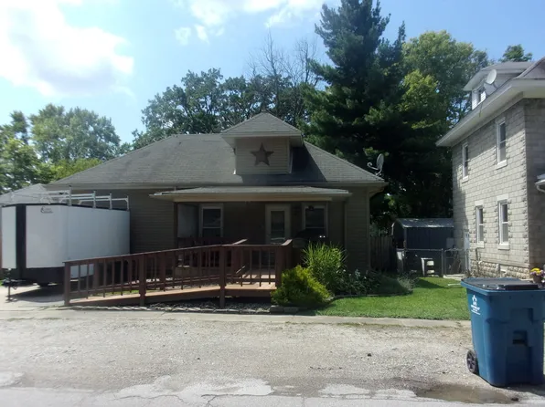 203 Yount Ave, Watseka, IL 60970