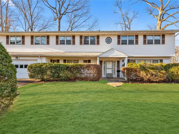 126 Hemlock Road, Manhasset, NY 11030