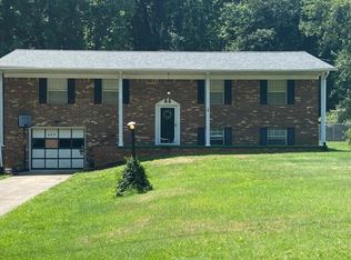 356 Hanover Pl, Ridgeway, VA 24148