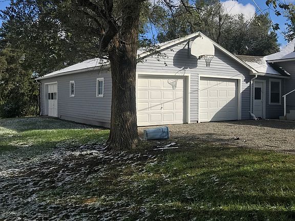 3 car garage