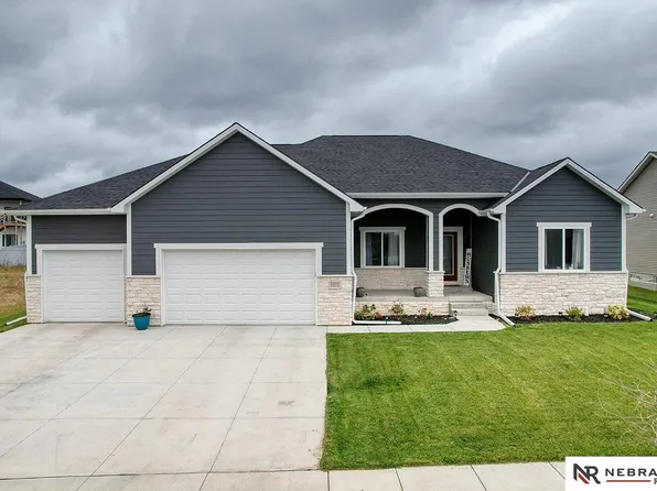 1035 N 108th St, Lincoln, NE 68527