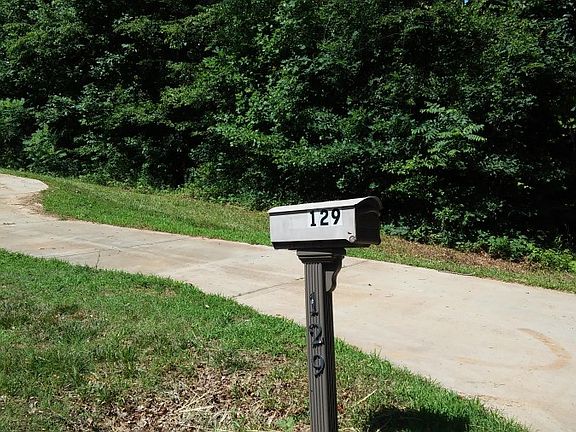 2nd image of 129 Fox Run Dr