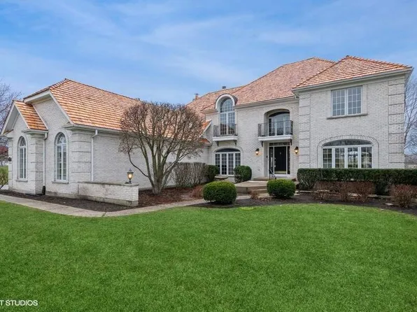 27326 N Primrose Ln, Mundelein, IL 60060