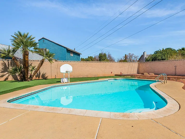 3954 Keystone Ct — Photo 20