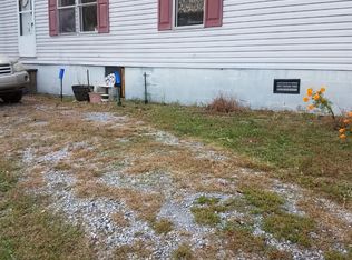 930 Bullen Valley Rd, Thorn Hill, TN 37881