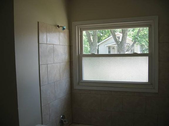 3rd image of 43 E Brickley Ave