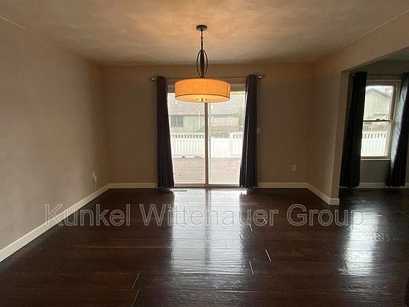 5th image of 1721 Spruce Hill Dr