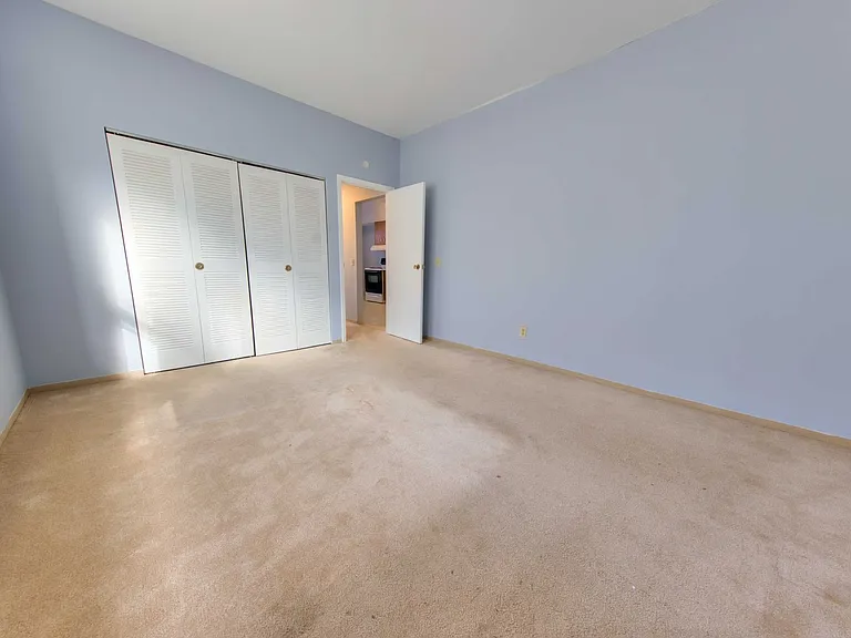 5529 Pershing Ave — Photo 4