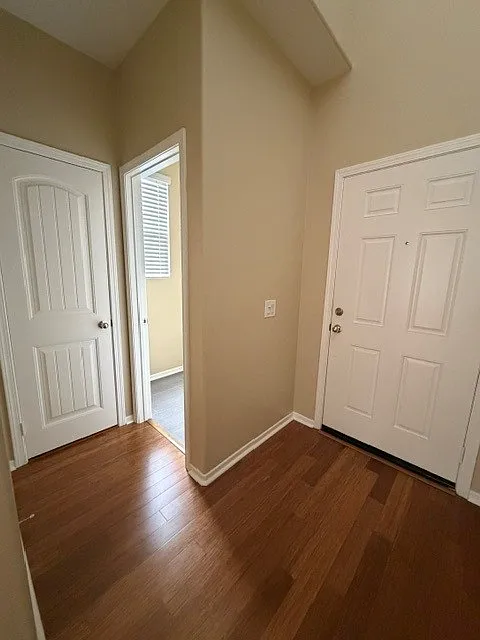 3 bed, 2.5 bath, 1657 sqft, $3,650 — Photo 2
