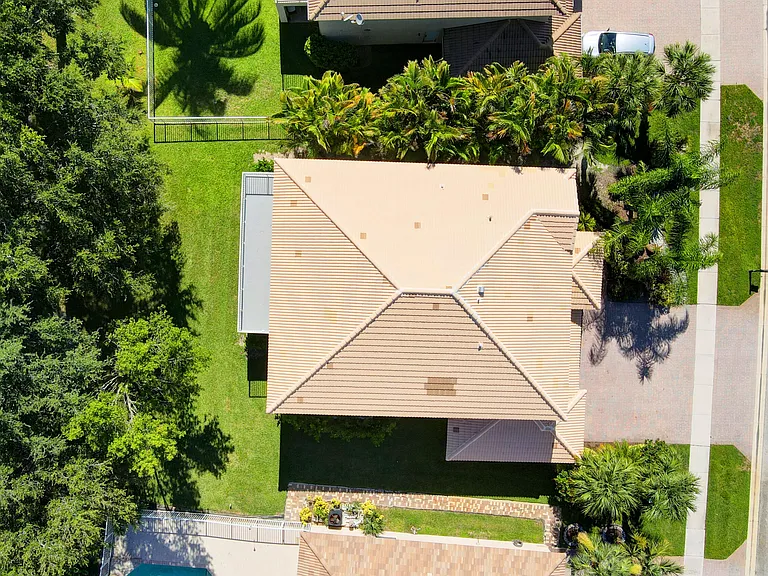 4006 Bahia Isle Cir — Photo 36