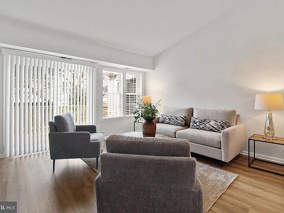 5th image of 3403 Lakeside View Dr #18-4