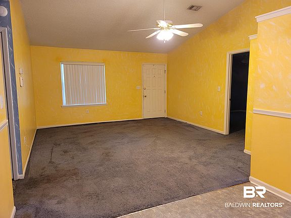 4th image of 604 E Gate Cir