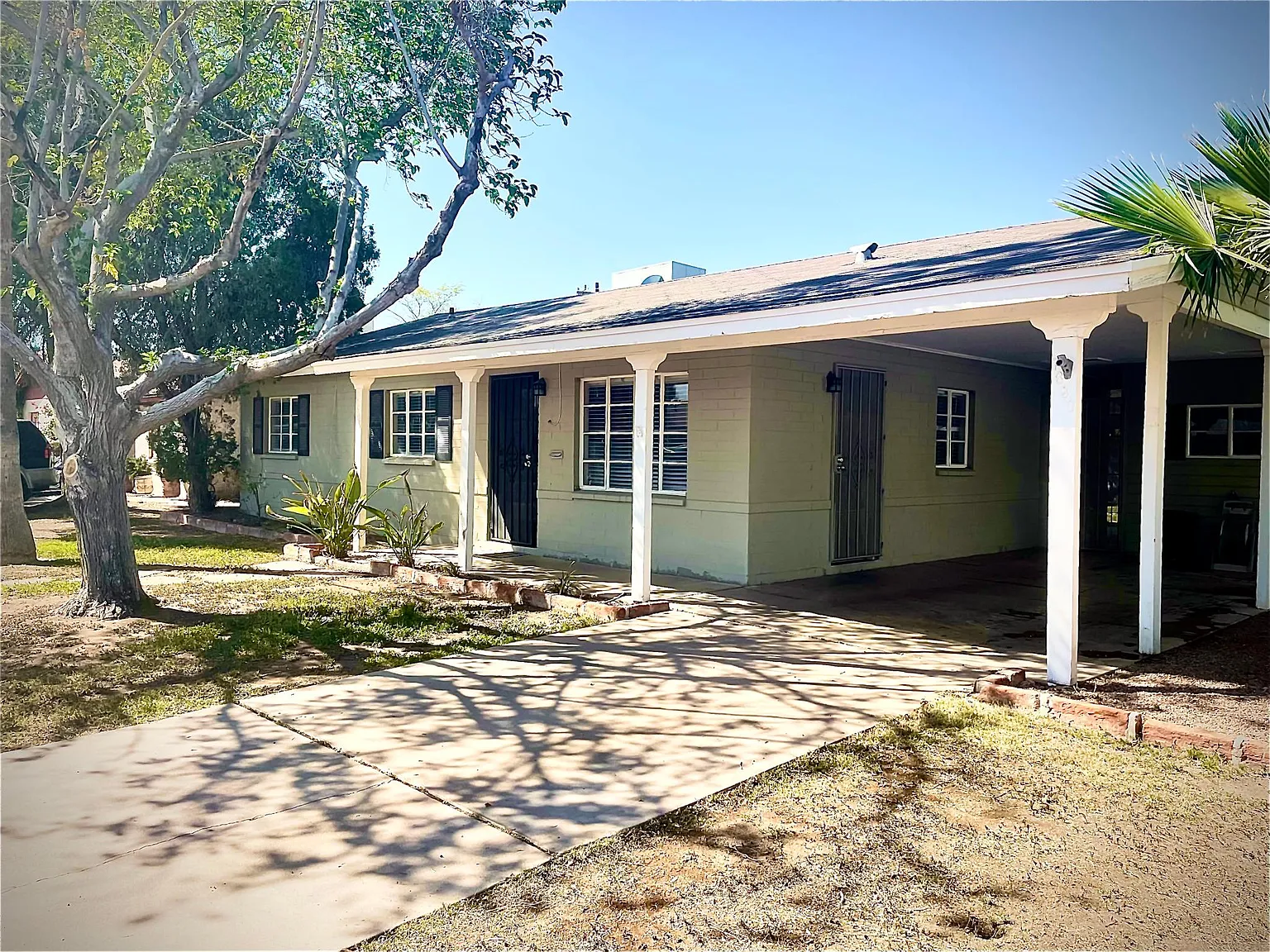 7630 E Pinchot Ave — Photo 1