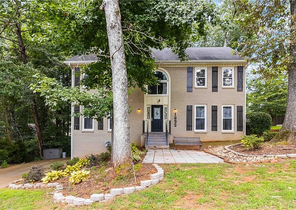 1st image of 1692 Windsor Chase Ct