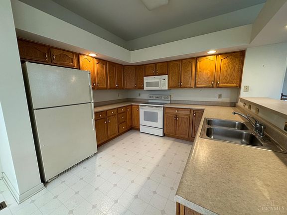 5th image of 58 Stonehaven Dr