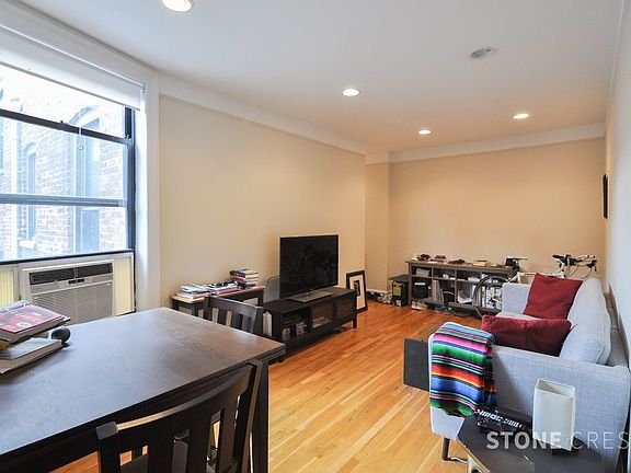 3rd image of 521 W 122nd St APT 43