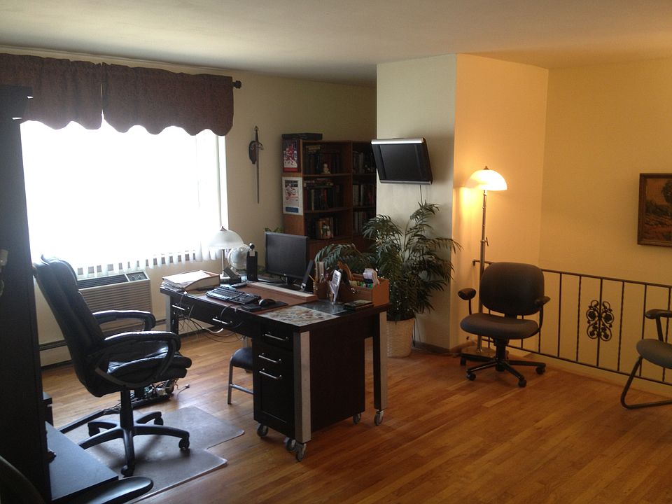 Living Room/Office