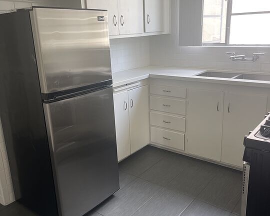 4th image of 1839 S Beverly Glen Blvd APT 4