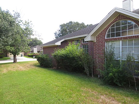 3rd image of 3495 Briar Creek Dr