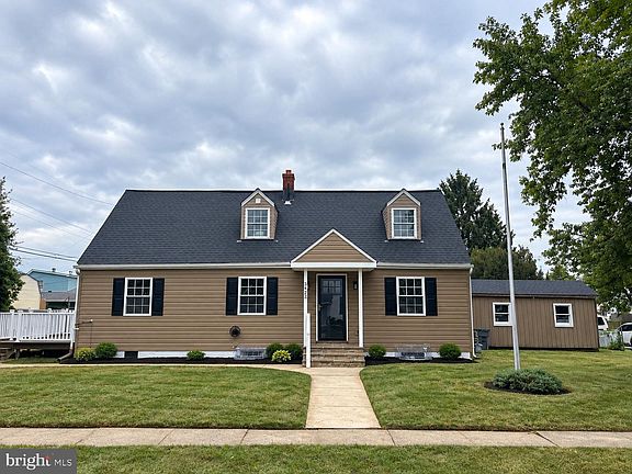 3rd image of 3423 Court Way