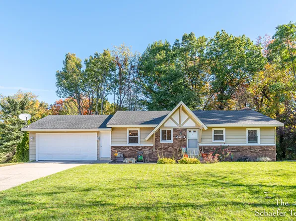 2480 Appleton Dr NE, Grand Rapids, MI 49525