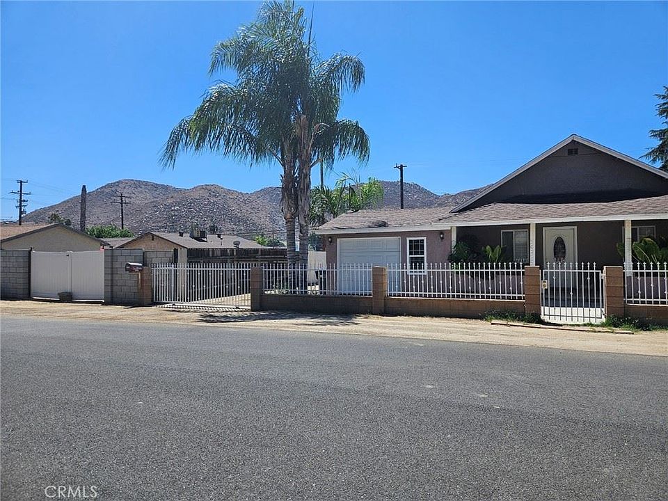 2nd image of 28949 Williams Ave
