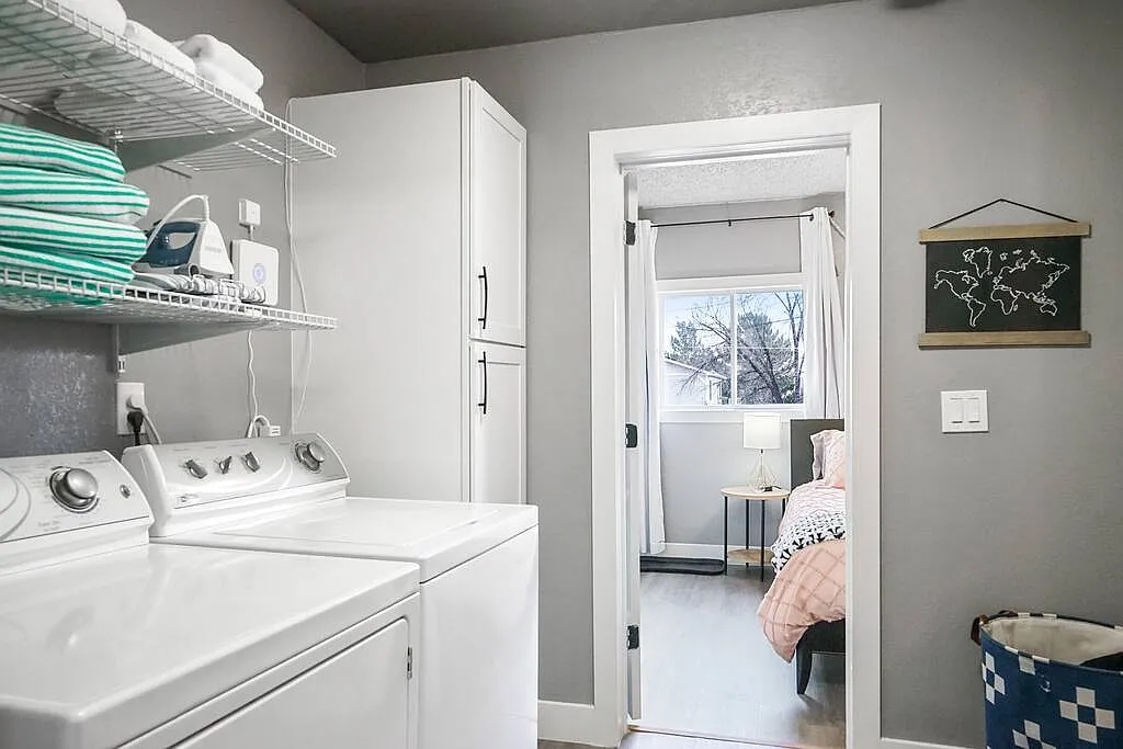 3 bed, $8,079 — Photo 4