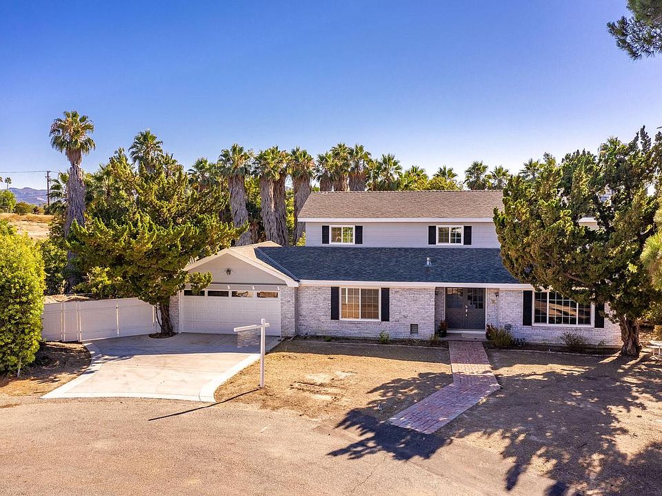 1st image of 120 Sirius Cir