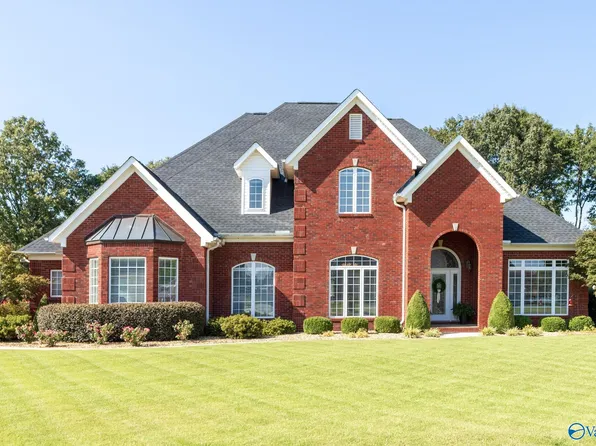 180 Braxton Ct, Decatur, AL 35603
