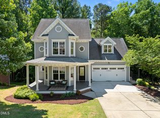 401 Vatersay Dr, Apex, NC 27502