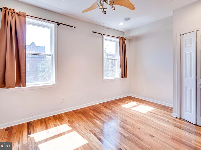 2905 W Girard Ave #2 — Photo 17