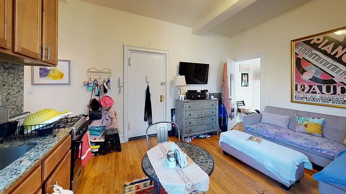 Rented by Bond New York | media 16