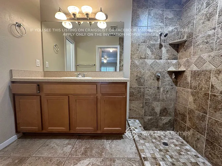 2354 Markingham Rd — Photo 9