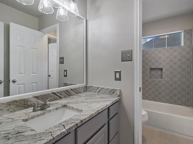 1527 Lakeview Dr — Photo 17
