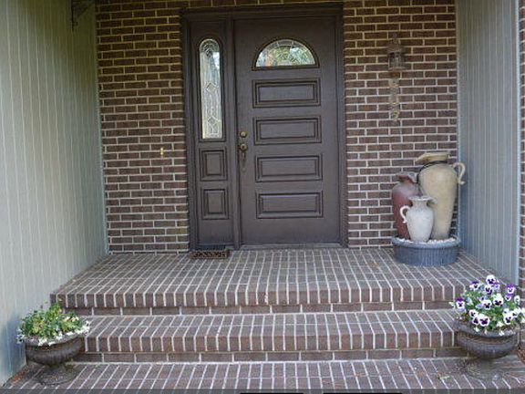 2nd image of 607 E Church St