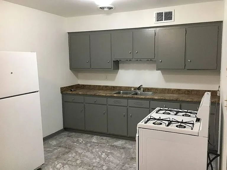 200 Solon Rd #8 — Photo 1