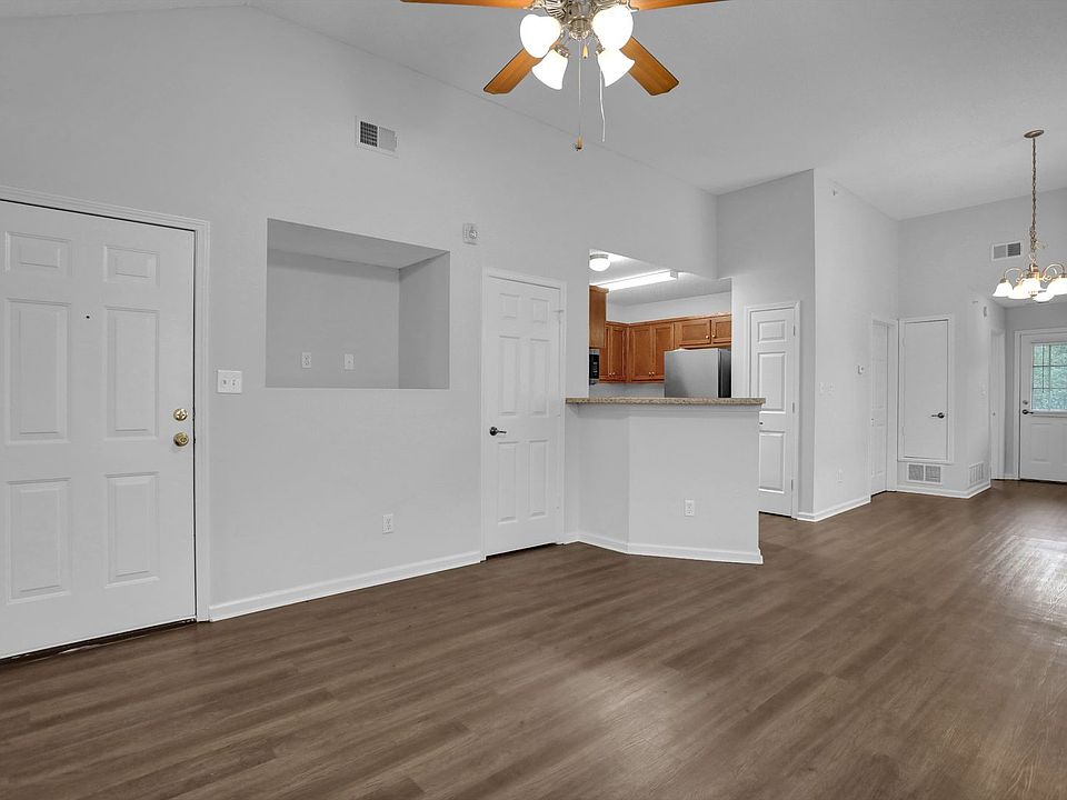 1st image of 818 Barrington Woods Cv #771-5