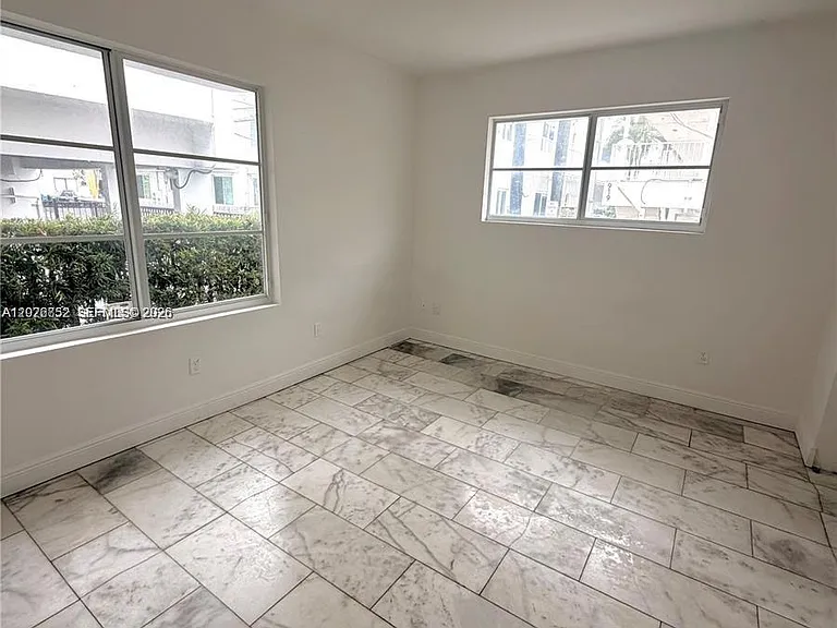 922 Jefferson Ave #6 — Photo 4