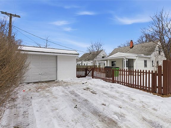4th image of 27190 Zeman Ave