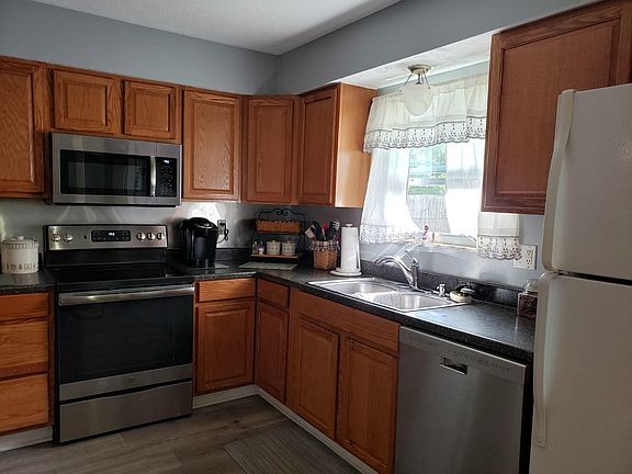 4th image of 3385 Tareyton Dr